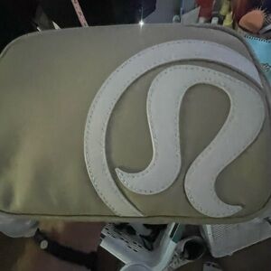 Everywhere belt bag